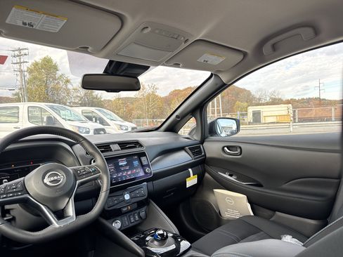 New 2025 Nissan Leaf SV Plus image 14
