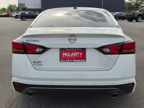 New 2026 Nissan Altima 2.5 SV FWD image 7