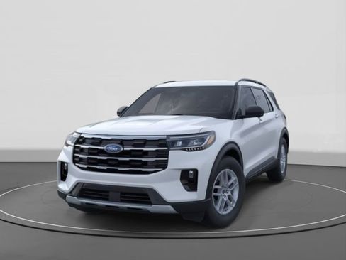 New 2026 Ford Explorer Active w/ Active Comfort Package image 2
