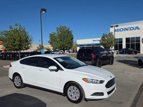 Used 2013 Ford Fusion S FWD image 3