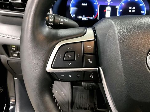 Used 2023 Toyota Highlander Platinum image 22