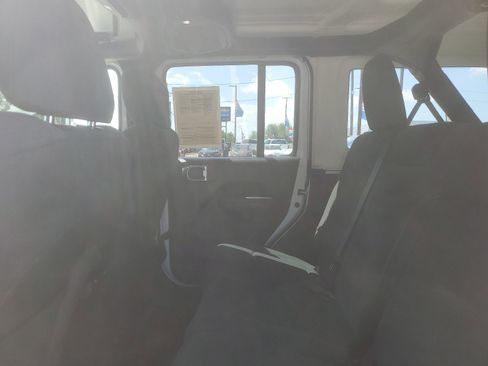 Used 2025 Jeep Wrangler Unlimited Sport AWD/4WD image 12