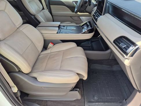 Used 2024 Lincoln Navigator Reserve AWD/4WD image 24