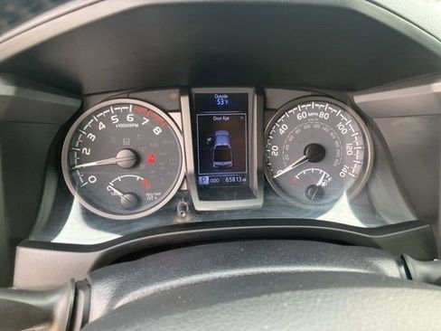 Used 2021 Toyota Tacoma TRD Sport w/ Technology Package AWD/4WD image 16