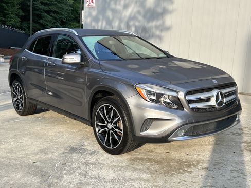 Used 2016 Mercedes-Benz GLA 250 image 4