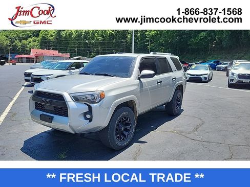 Used 2021 Toyota 4Runner SR5 AWD/4WD image 1