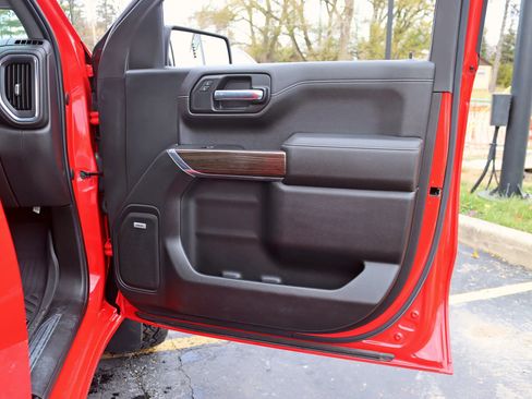 Used 2021 Chevrolet Silverado 1500 LT Trail Boss w/ Convenience Package II image 33