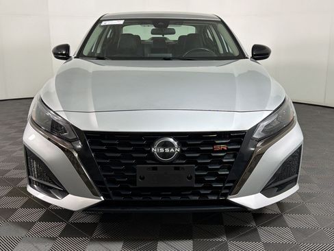 Used 2024 Nissan Altima 2.5 SR FWD image 5
