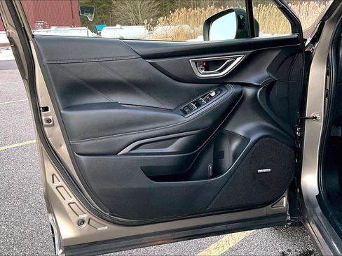 Used 2021 Subaru Forester Limited image 18