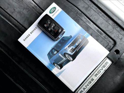 Used 2020 Land Rover Range Rover HSE image 32