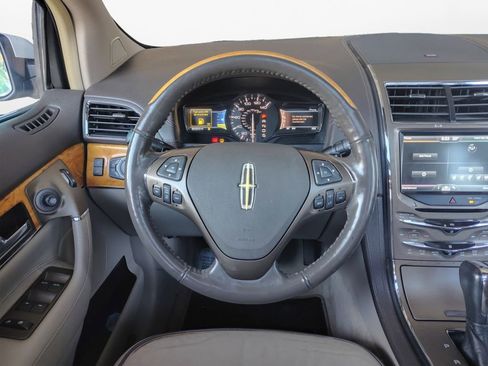 Used 2013 Lincoln MKX FWD image 20