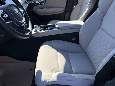 New 2026 Volvo XC90 B6 Plus w/ Protection Package Premier AWD/4WD image 25