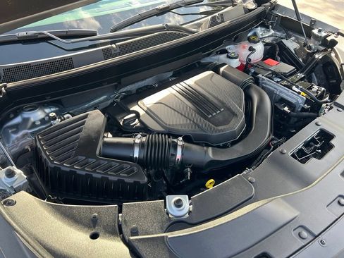 Used 2024 Chevrolet Traverse LS AWD/4WD image 53