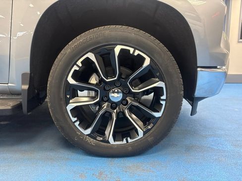 New 2026 Chevrolet Silverado 1500 LTZ w/ LTZ Convenience Package II AWD/4WD image 3