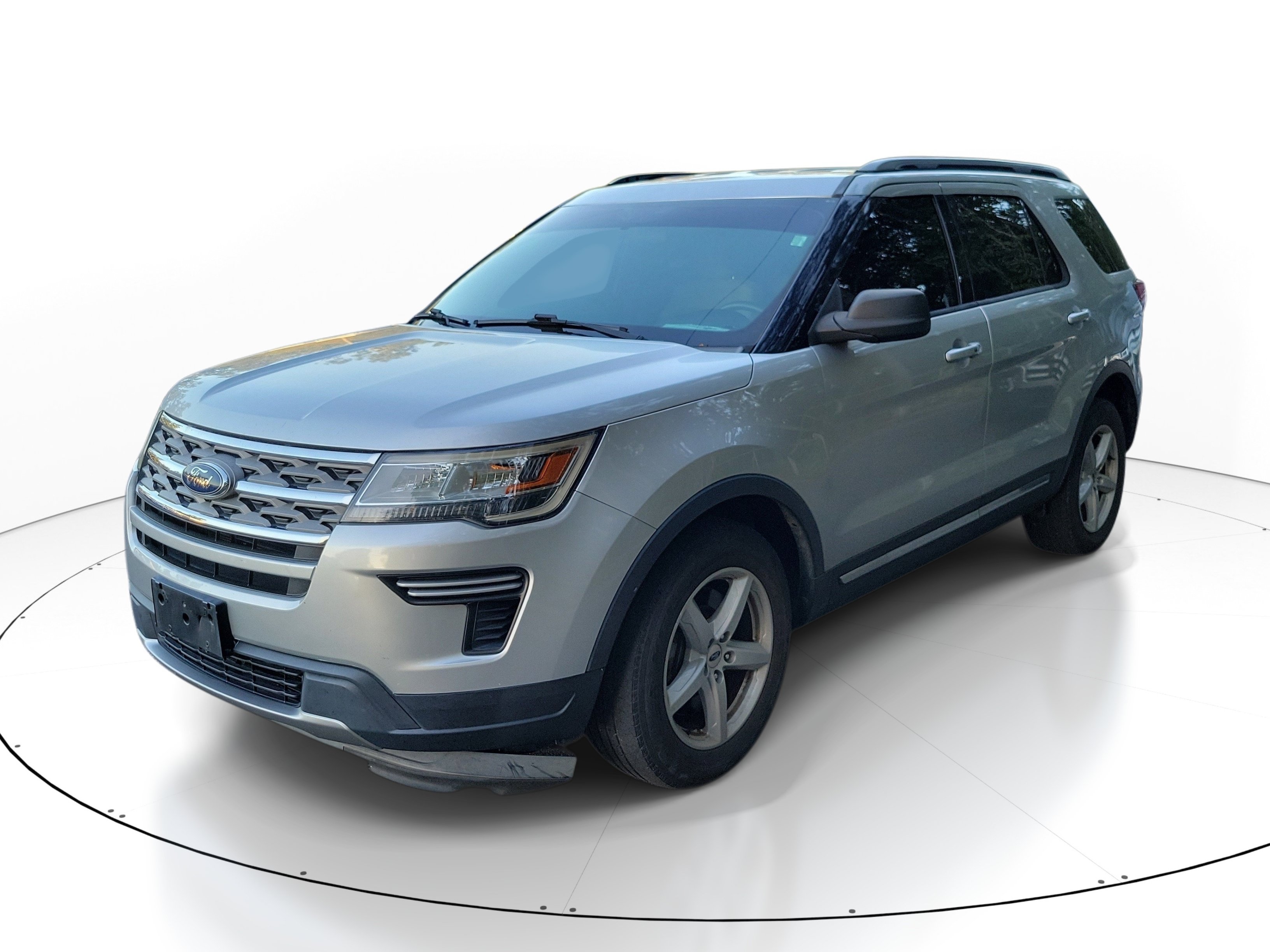 Used 2018 Ford Explorer XLT FWD image 5