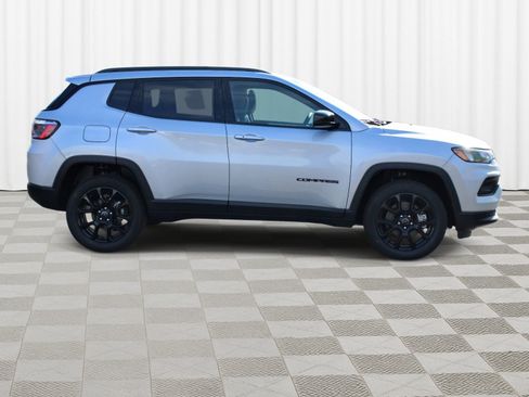 New 2026 Jeep Compass Latitude image 32