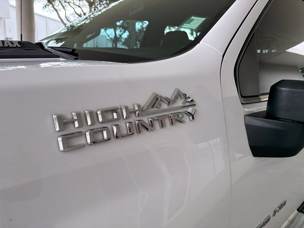 Used 2022 Chevrolet Silverado 2500 High Country w/ Z71 Off-Road Package AWD/4WD image 16
