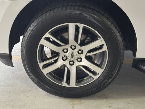 Used 2024 Ford Expedition Limited image 36