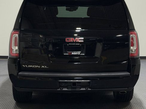 Used 2019 GMC Yukon XL SLT w/ Premium Edition image 6