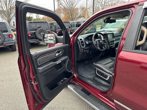 Used 2019 RAM 1500 Laramie image 11