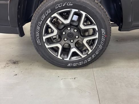New 2026 RAM 1500 Laramie AWD/4WD image 34