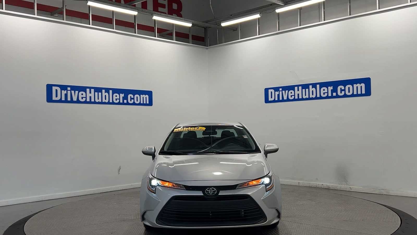 Used 2026 Toyota Corolla LE FWD image 4