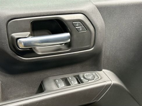 Used 2022 Chevrolet Silverado 1500 Custom image 17