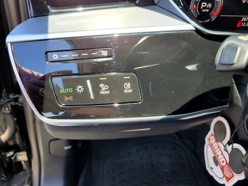 Used 2020 Audi A8 L 4.0T w/ Executive Package image 26