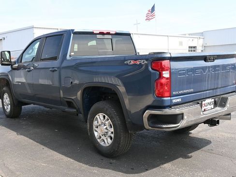 New 2026 Chevrolet Silverado 2500 LT w/ All Star Edition AWD/4WD image 9