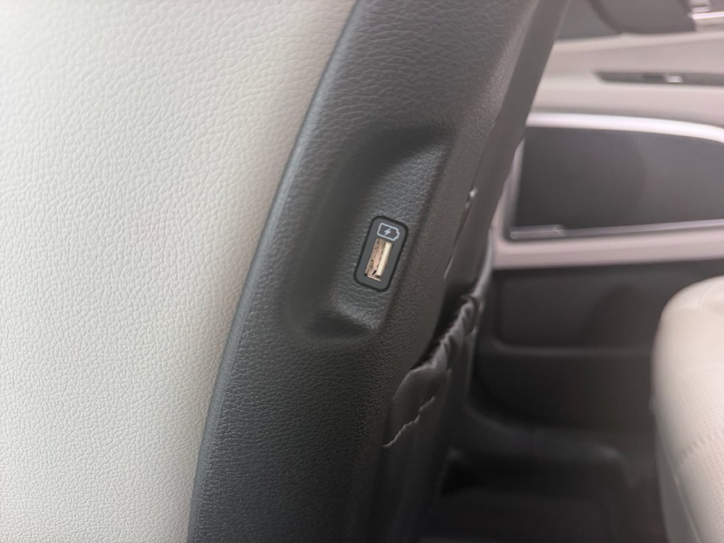 Certified 2022 Kia Telluride EX w/ EX Premium Package FWD image 23