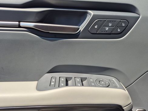 New 2026 Kia EV9 Wind AWD/4WD image 7