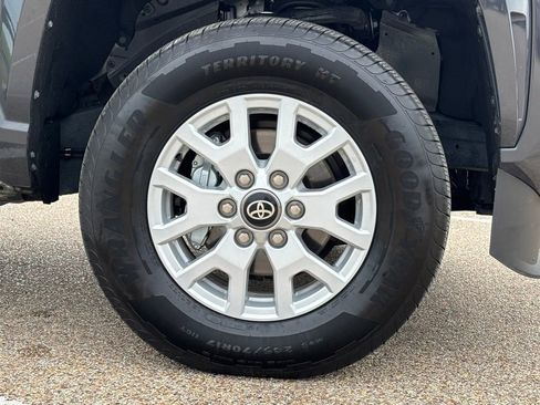 Used 2026 Toyota Tacoma SR5 AWD/4WD image 8