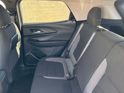 Used 2025 Chevrolet TrailBlazer LT image 37