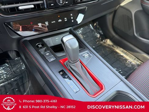 Certified 2025 Nissan Kicks SR FWD image 22