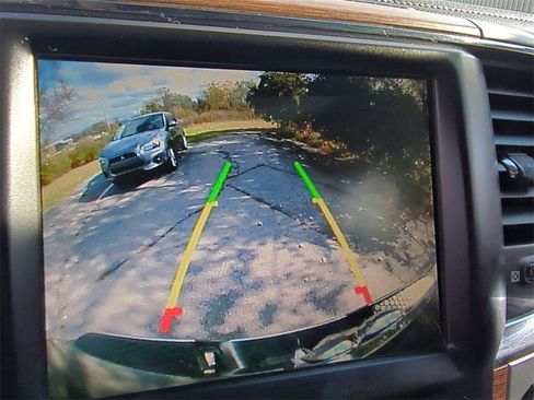 Used 2017 RAM 1500 Laramie w/ Convenience Group image 25