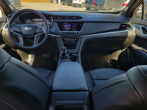 Certified 2025 Cadillac XT5 Premium Luxury image 12