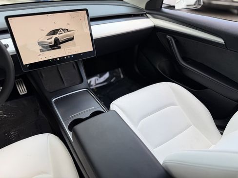 Used 2023 Tesla Model 3 Performance image 42