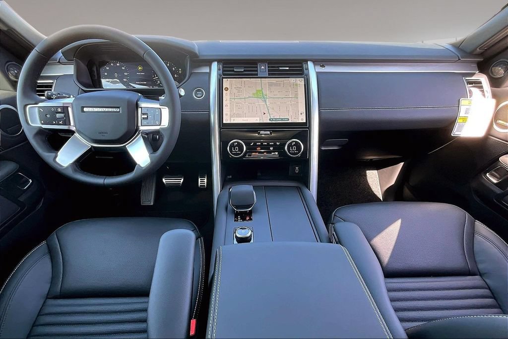 New 2026 Land Rover Discovery Dynamic SE AWD/4WD image 5