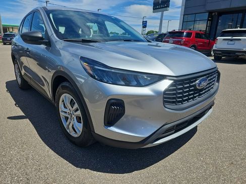 Used 2023 Ford Escape FWD image 1