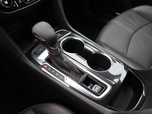 Used 2024 Chevrolet Equinox Premier image 29