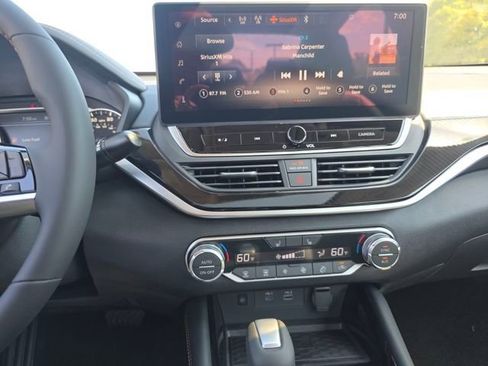 New 2025 Nissan Altima 2.5 SR w/ SR Premium Package image 10