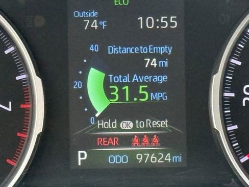 Used 2020 Toyota RAV4 XLE Premium image 16