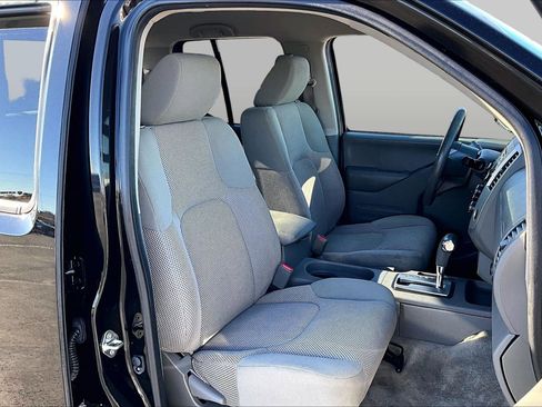 Used 2018 Nissan Frontier SV w/ Value Truck Package image 7