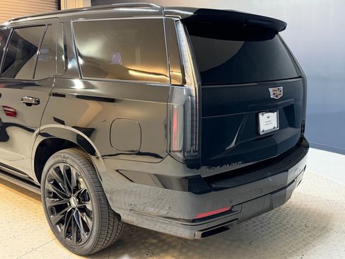 Certified 2025 Cadillac Escalade Sport Platinum w/ LPO, ONYX Package AWD/4WD image 22