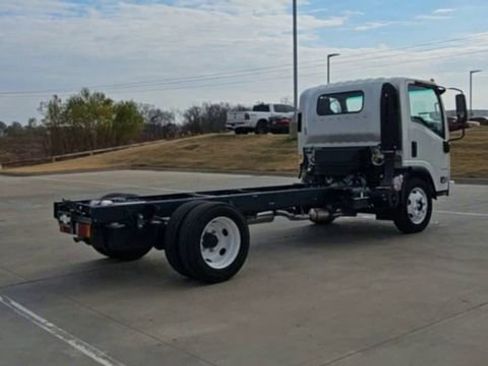 New 2024 Chevrolet Low Cab Forward RWD image 8