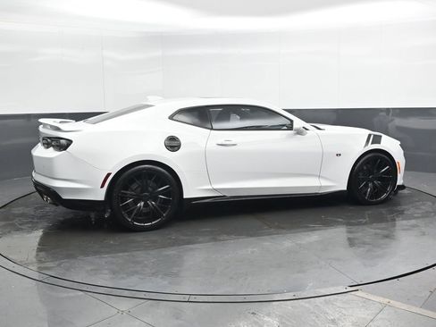 Used 2019 Chevrolet Camaro SS image 2