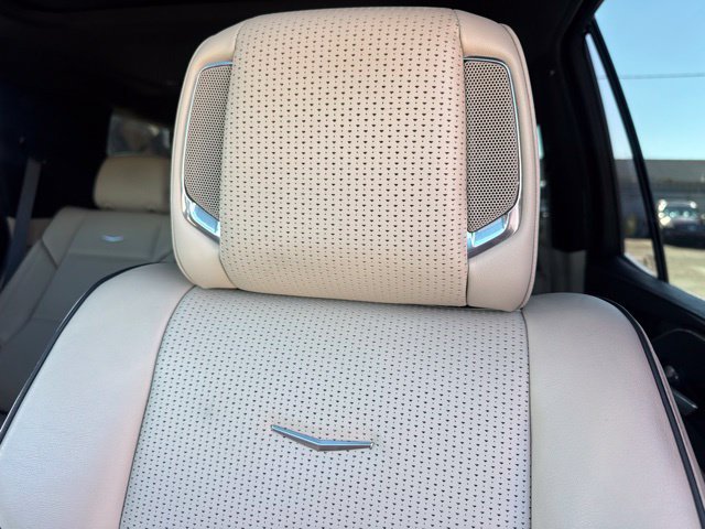 Used 2023 Cadillac Escalade Premium Luxury AWD/4WD image 49