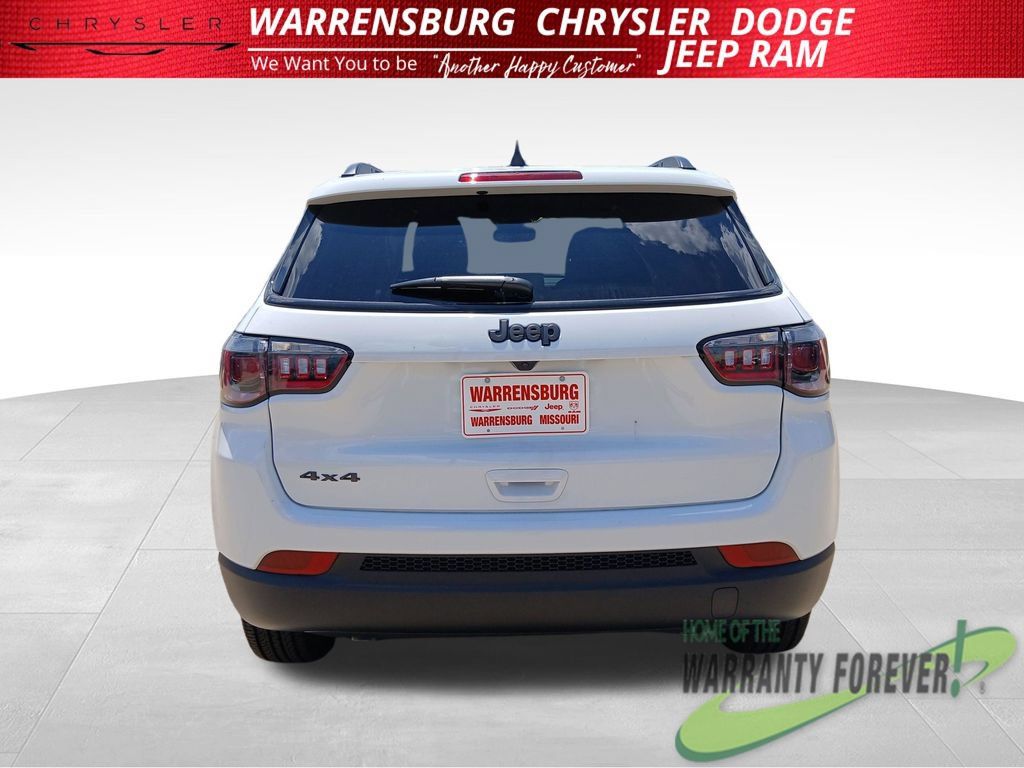 New 2026 Jeep Compass Latitude AWD/4WD image 5