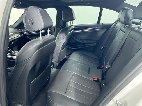 Used 2022 BMW 540i xDrive w/ Convenience Package image 26