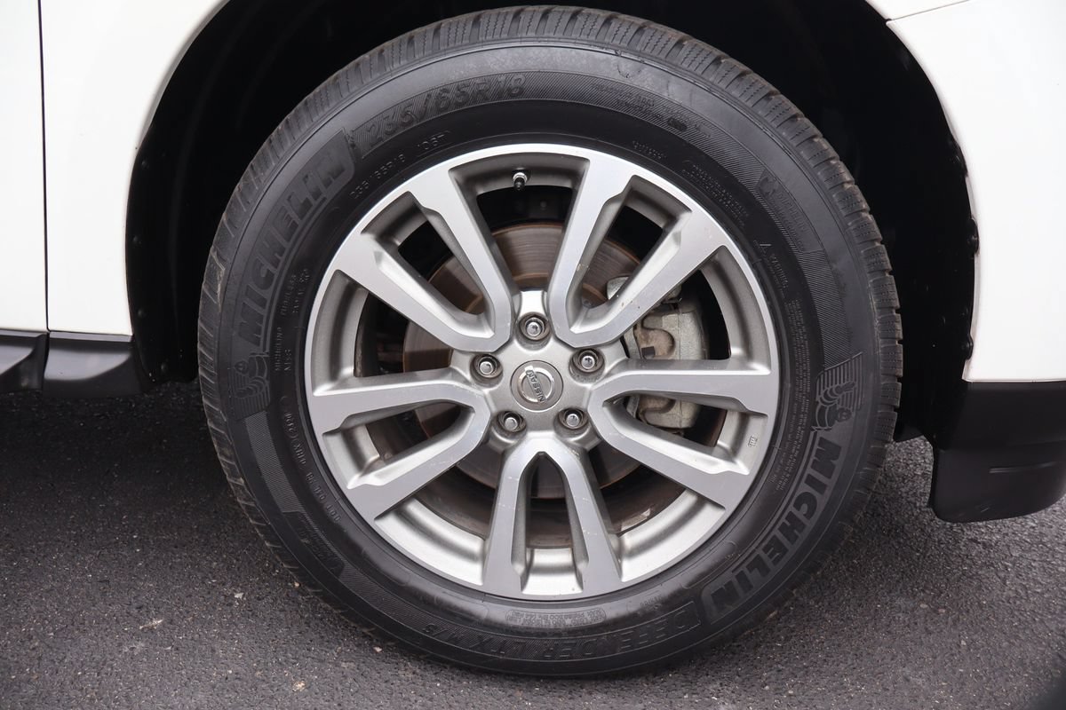 Used 2016 Nissan Pathfinder SV AWD/4WD image 45